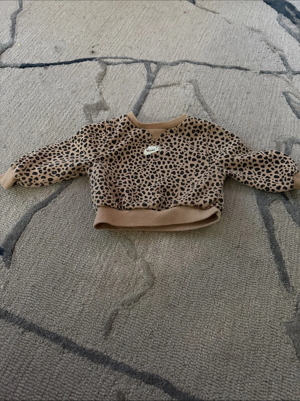Nike Black Leggings with Tan Leopard Sweatshirt - Picture 2 of 4